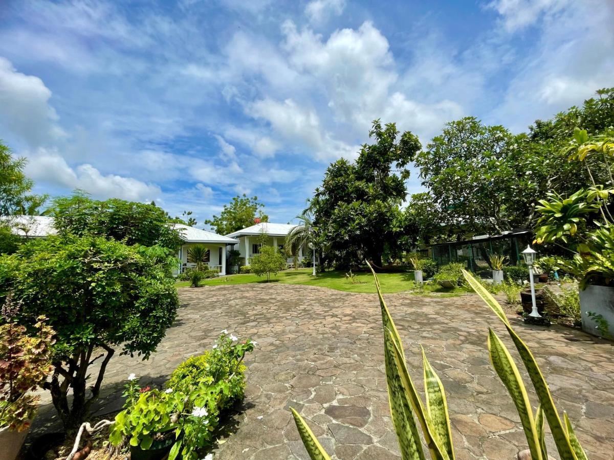 Lapu-Lapu Cottages & Restaurant Exterior photo